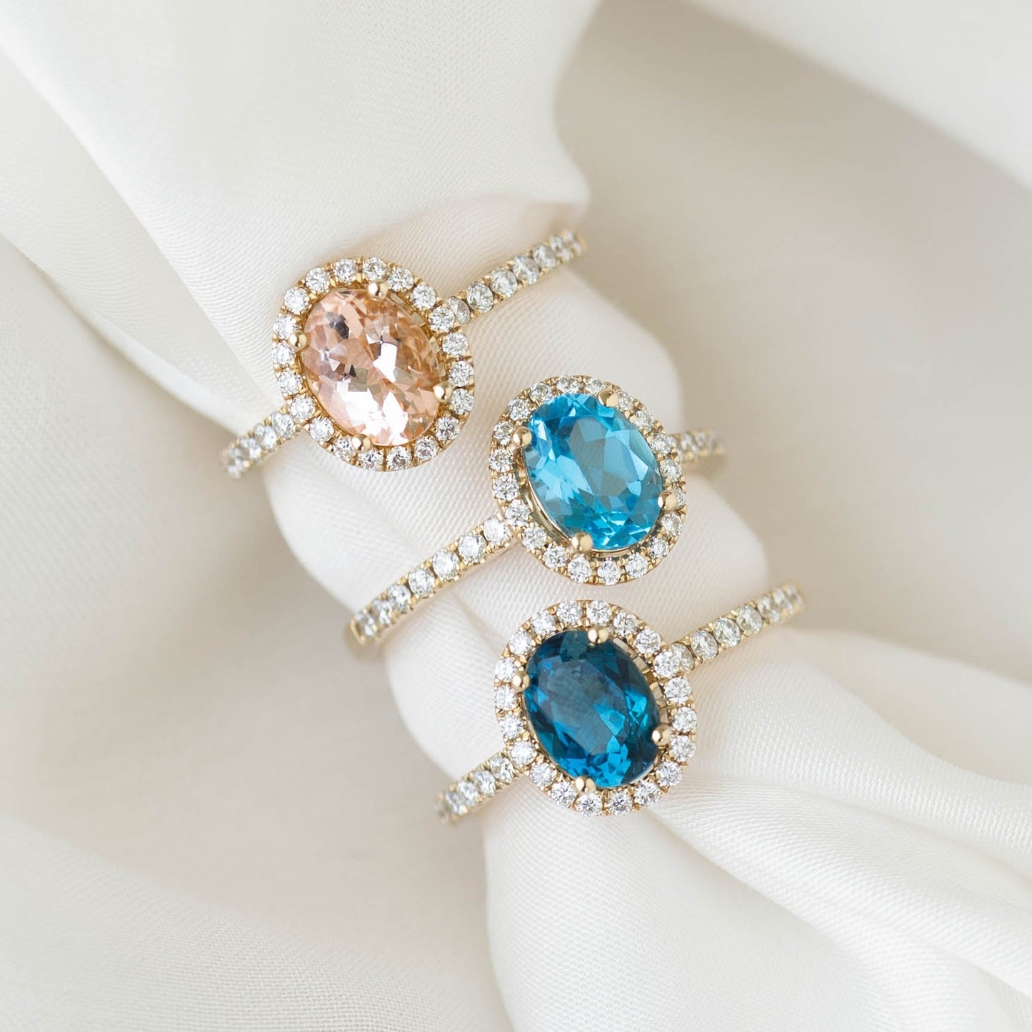 Oval Swiss Blue Topaz Halo Ring 14k Gold - Suna