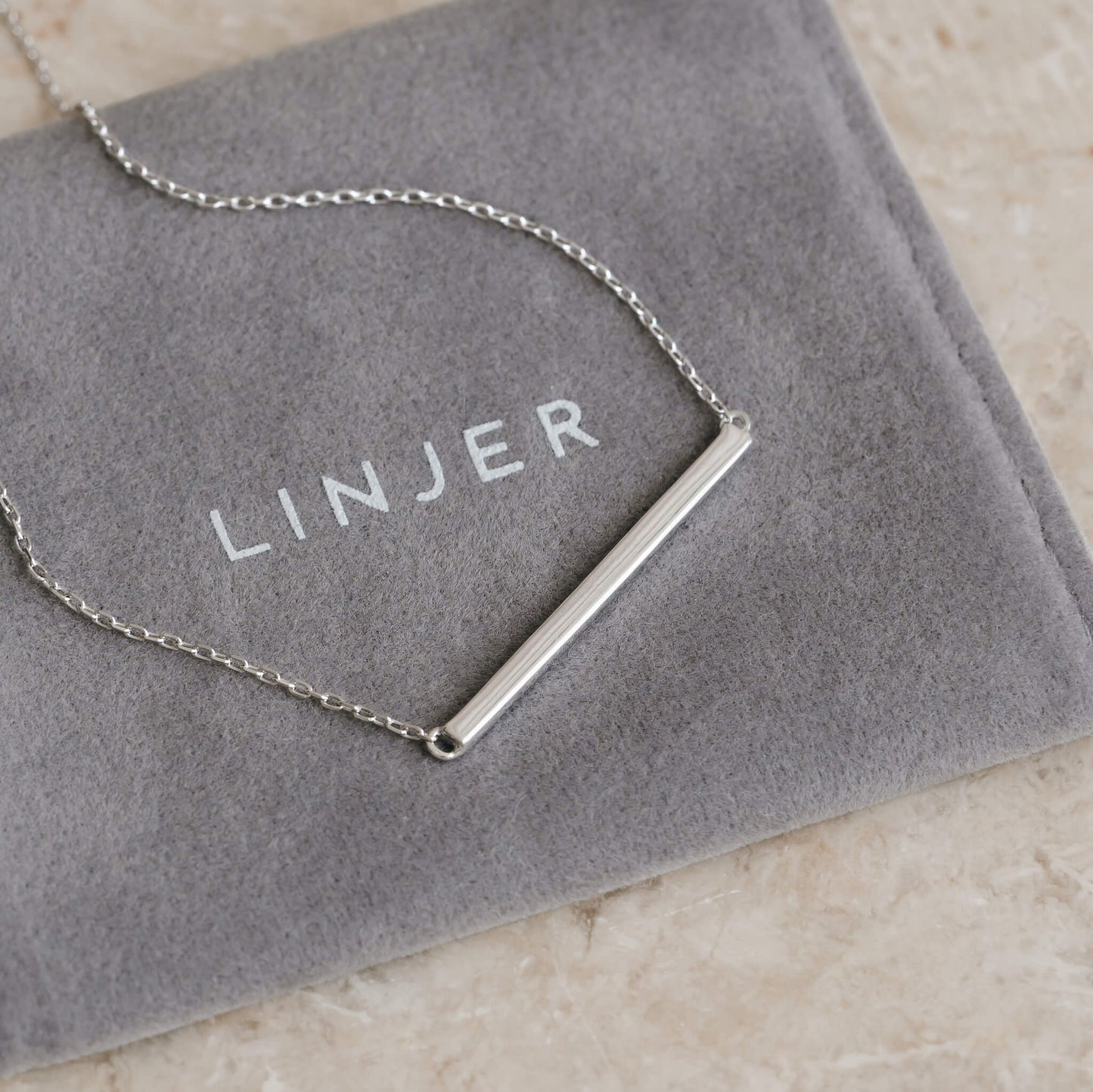 Bar Necklace Silver - Hanne