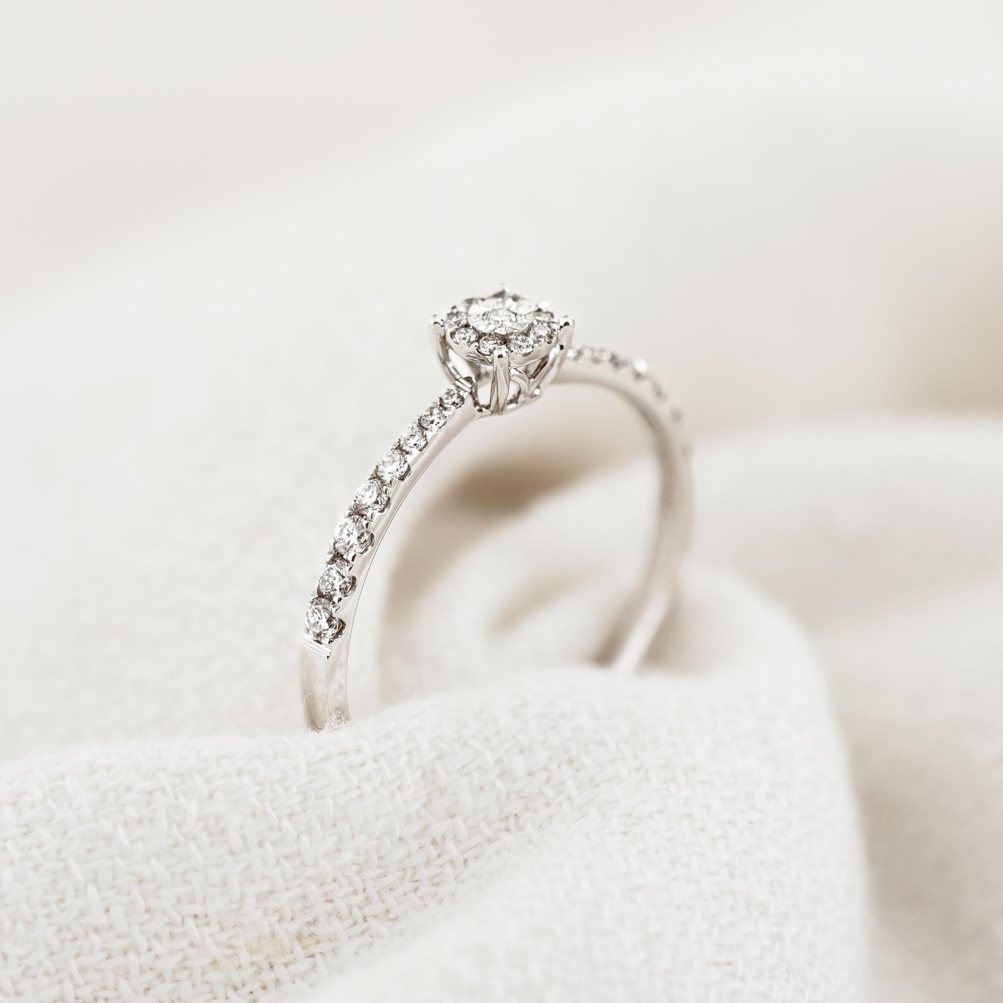 Round Cluster Diamond Ring White Gold - Zaira