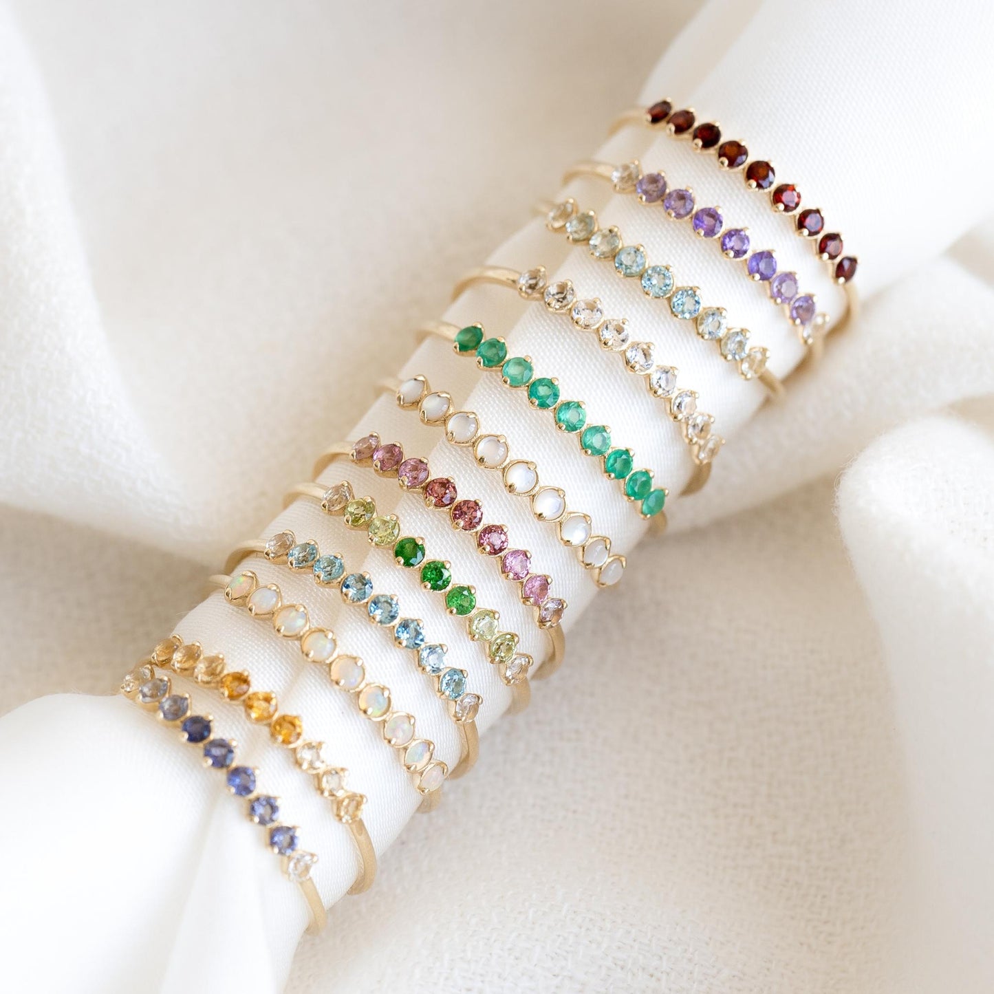 May Birthstone Ring 14k Gold - Green Chalcedony