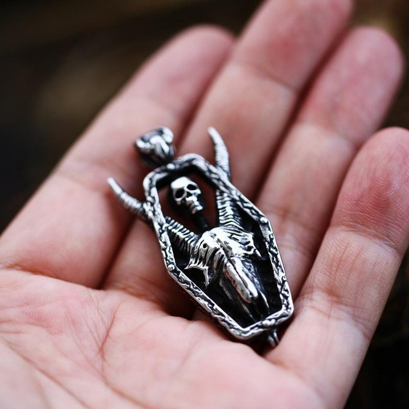DARK SHEEP HEAD SKULL PENDANT