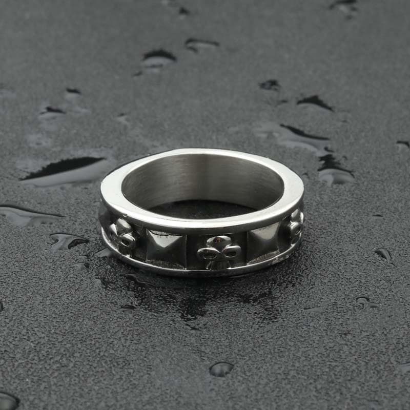 PUNK SKULL STAINLESS STEEL RING