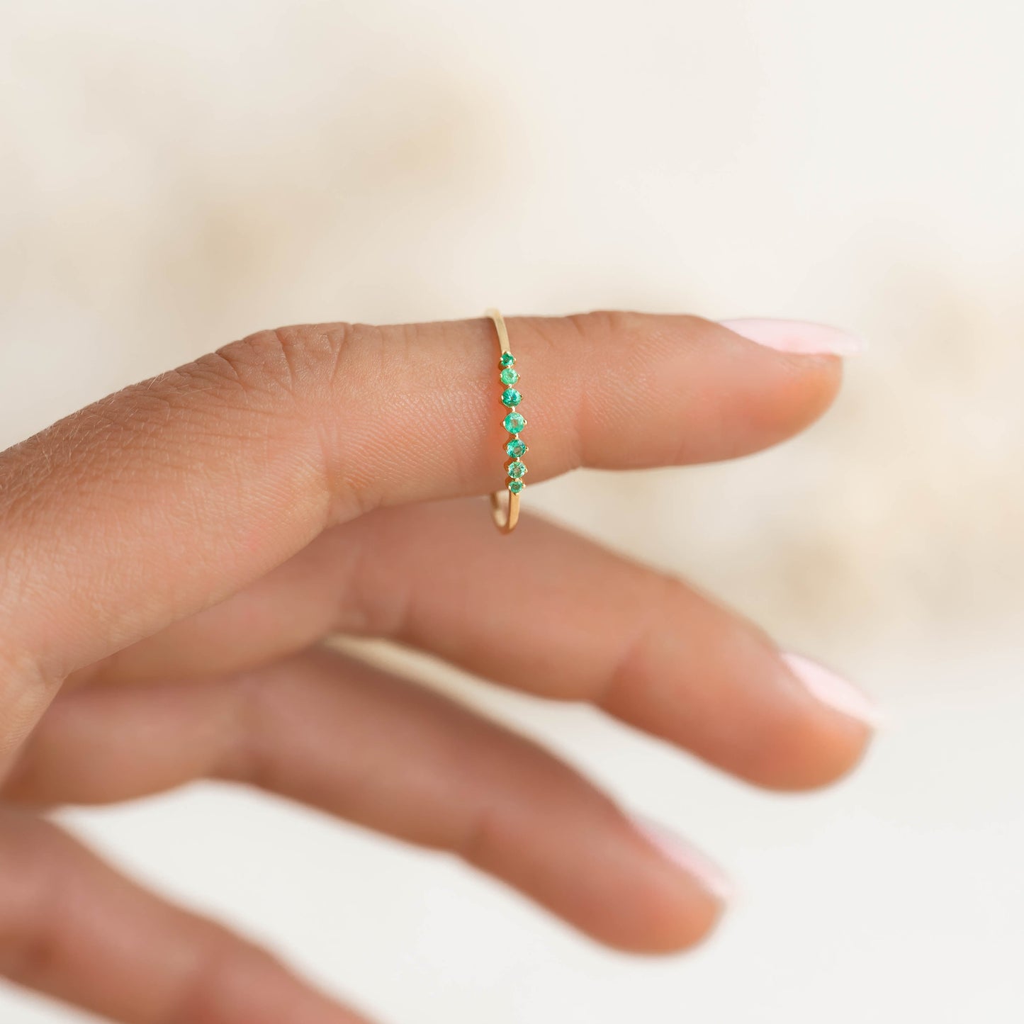 Graduated Emerald Ring 14k Gold - Mila