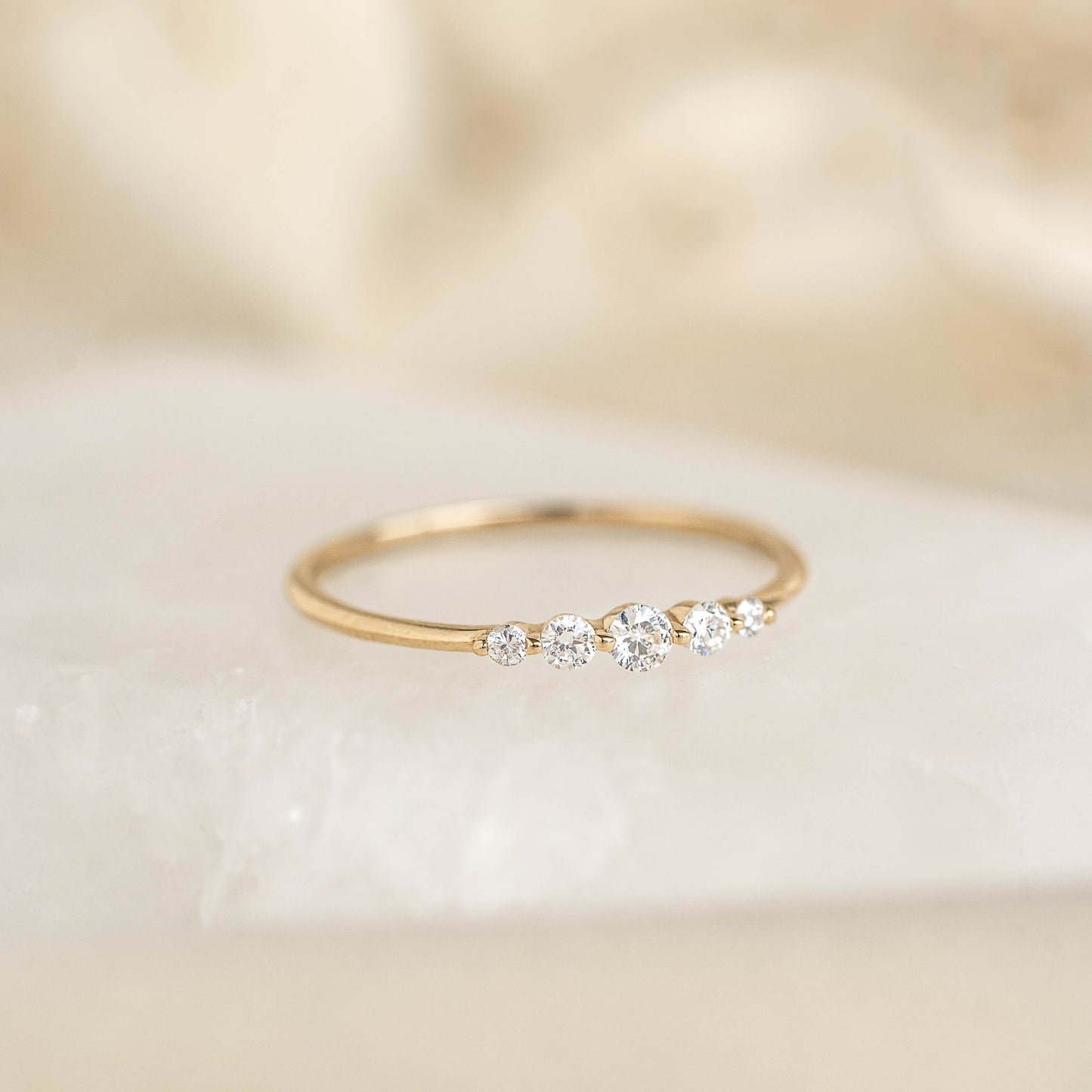Graduated Diamond Ring 14k Gold - Dahlia