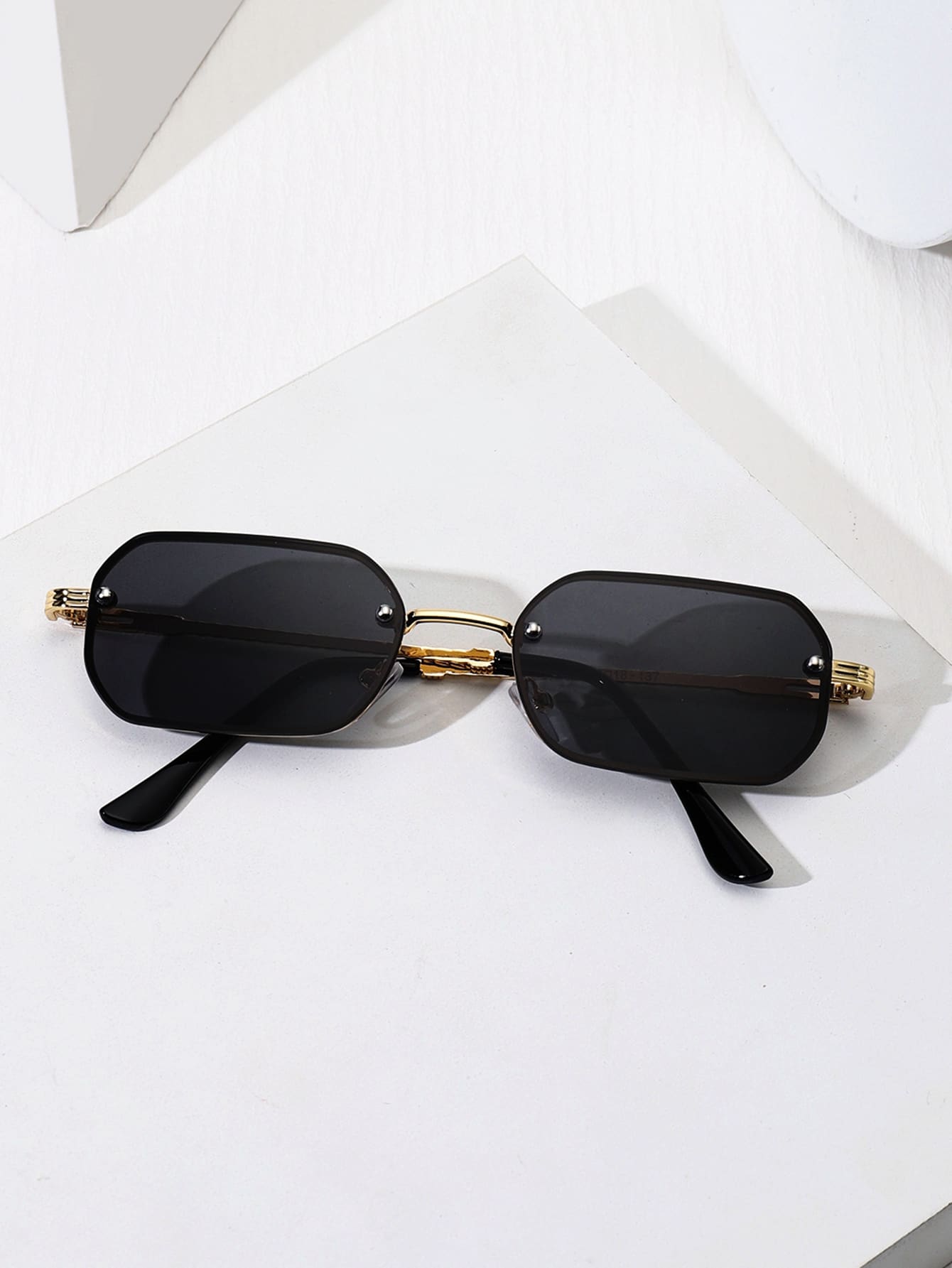 Satr Sunglasses ™️