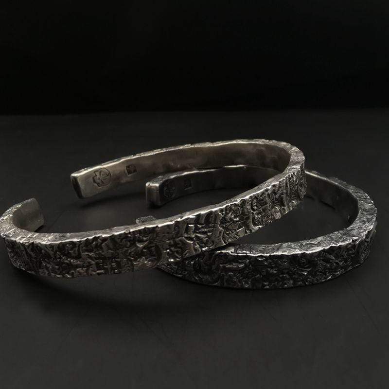 HANDMADE SILVER SKULL BRACELET