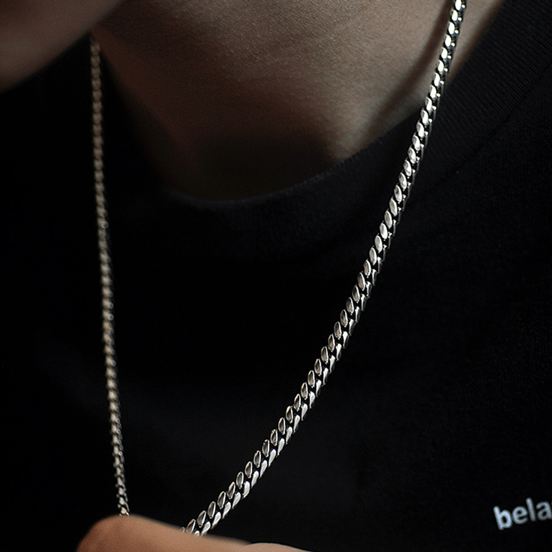 HANDSOME SILVER CHAIN