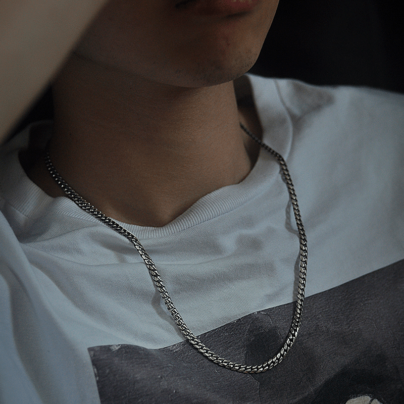 HANDSOME SILVER CHAIN