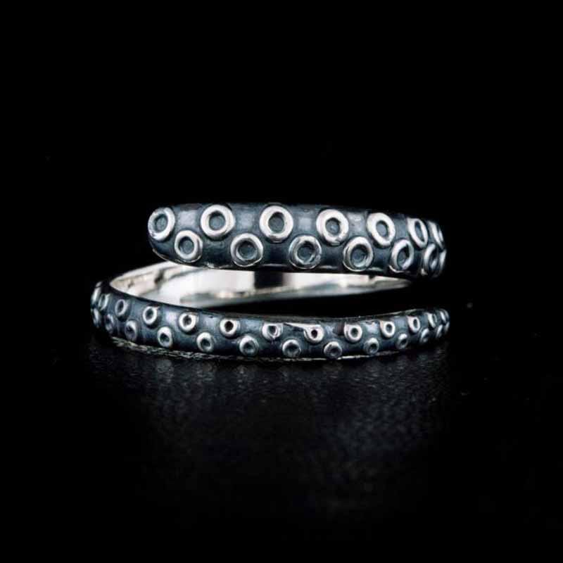 HALLOWEEN PUNK OCTOPUS RING