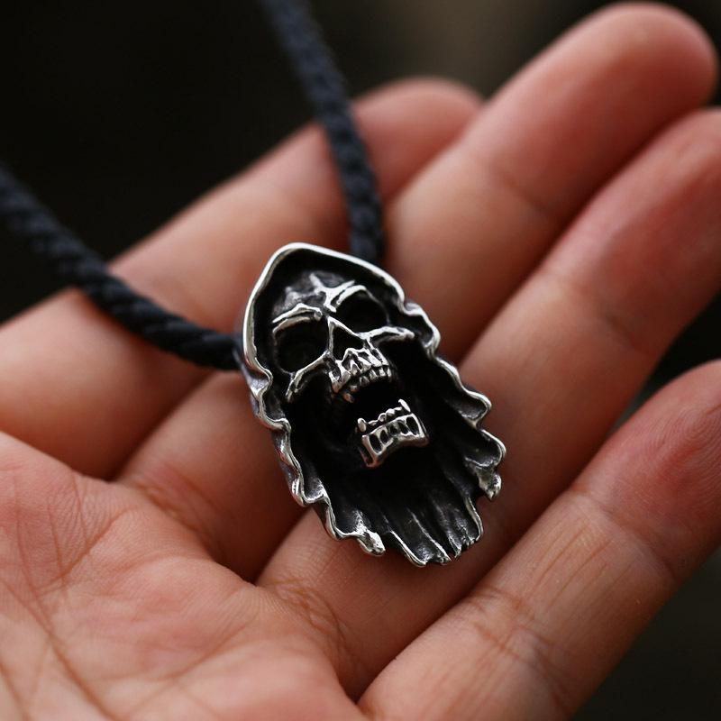 PUNK SKULL STAINLESS STEEL PENDANT