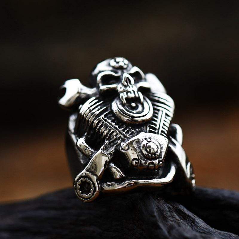 BIKER STYLE STAINLESS STEEL RING