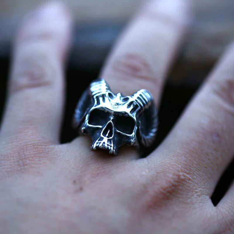 PUNK SHEEP HORN SKULL STAINLESS STEEL RING